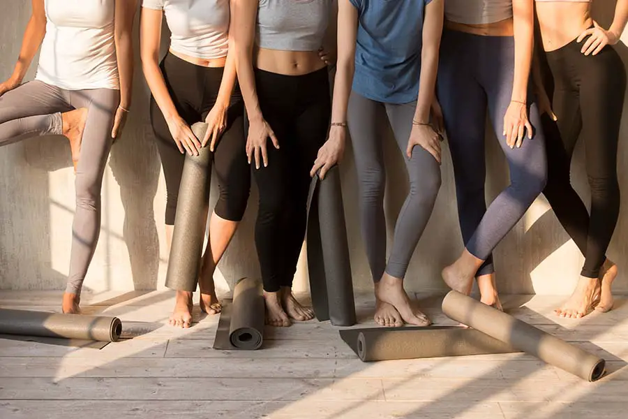 Are there any advantages to wear yoga pants rather than running tights for  yoga exercise? What are the differences between those two? - Quora